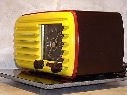 Vintage art deco radio